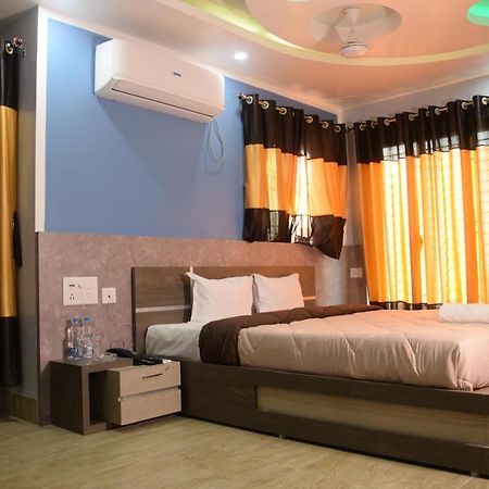 Baharampur Hotel Nandini מראה חיצוני תמונה