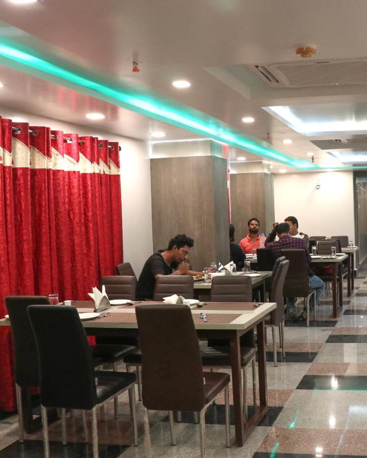 Baharampur Hotel Nandini מראה חיצוני תמונה