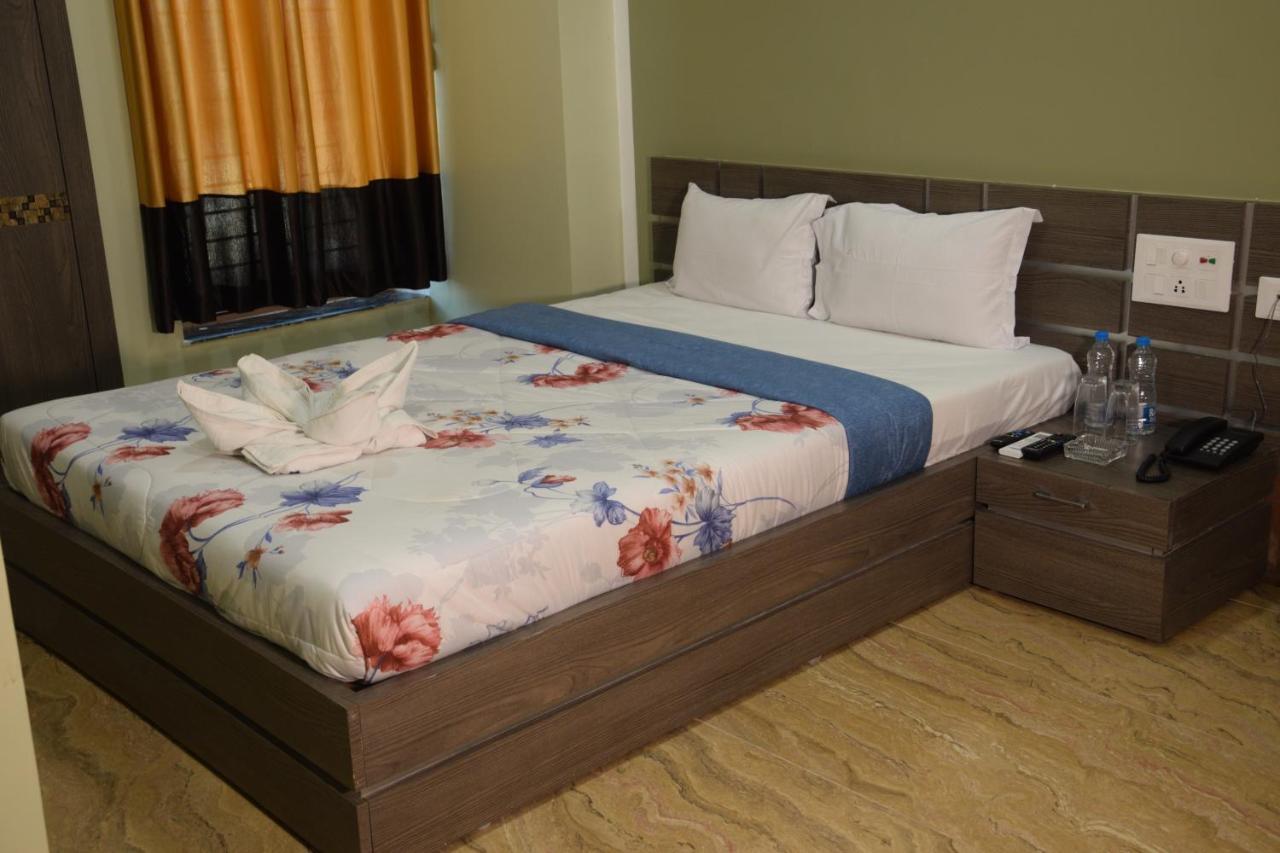 Baharampur Hotel Nandini מראה חיצוני תמונה
